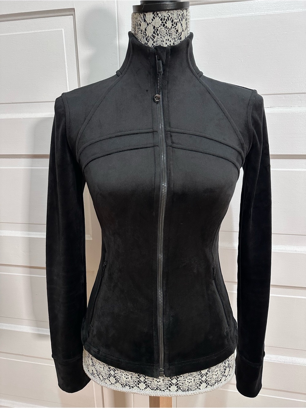 Lululemon Define Jacket *Velvet Size 2 Black Soft Plush $158